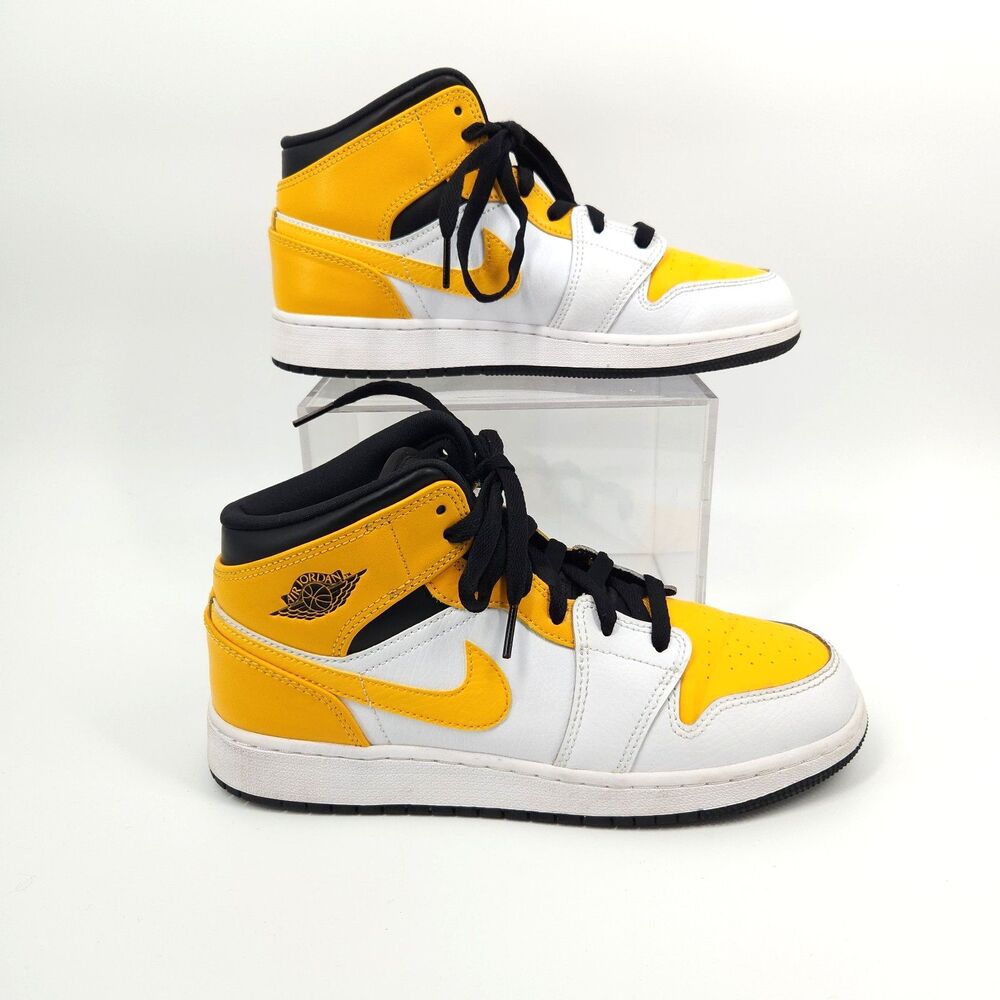 Nike Air Jordan 1 Mid Shoes Women Size 8 / 6.5Y University Gold Black 554725-170
